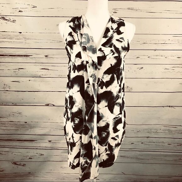 Leith Black White Floral Sleeveless 100% Silk tank - Picture 2 of 8